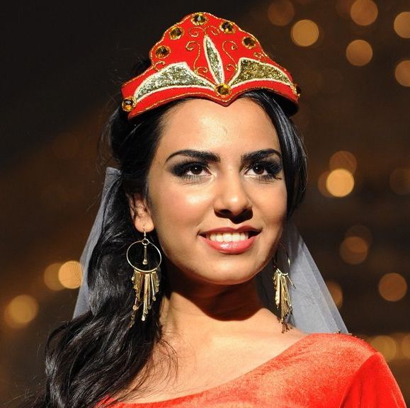 Most Beautiful Armenian Ladies  изображение с сайта www.HeiHei.website