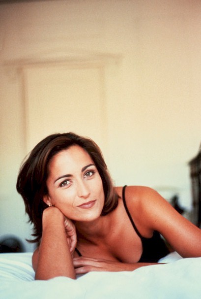 Most Beautiful Armenian Ladies  изображение с сайта www.HeiHei.website