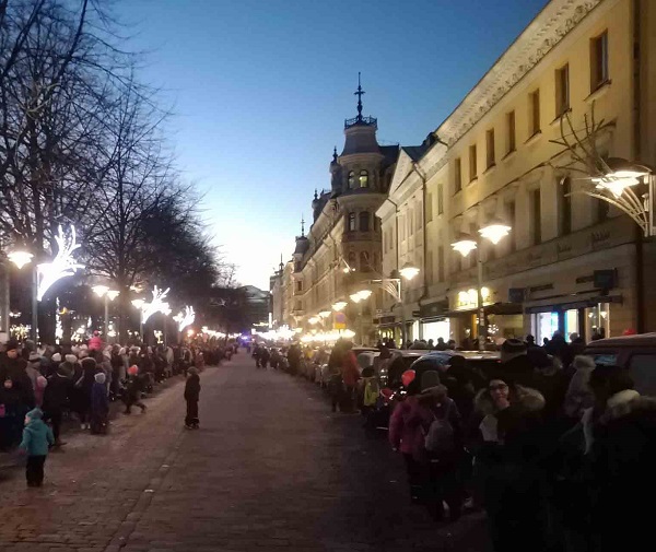 Открытие рождественского сезона в Хельсинки 2018-2019 фотографии с сайта www.HeiHei.website