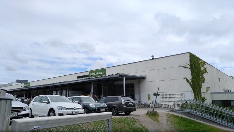 Kierrätyskeskuksen käytetyt tavarat Helsingissä ja Espoossa kuva nettisivuilta www.heihei.website