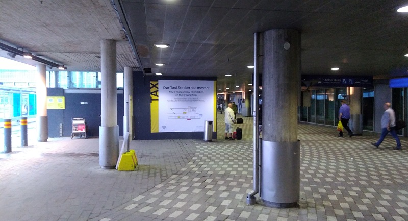 Lux Express bus stop in Helsinki airport Vantaa image from www.HeiHei.website
    during construction works