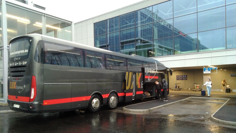 Lux Express bus stop in Helsinki airport Vantaa image from www.HeiHei.website
    during construction works
