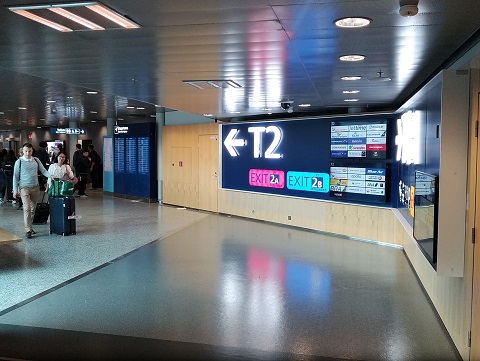 Lux Express bus stop in Helsinki airport Vantaa image from www.HeiHei.website