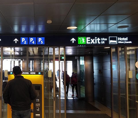 Lux Express bus stop in Helsinki airport Vantaa image from www.HeiHei.website