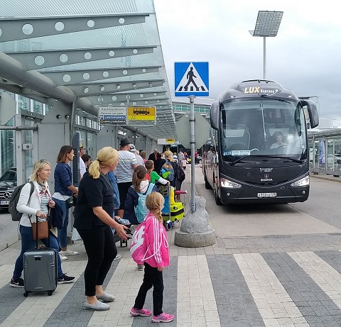 Lux Express bus stop in Helsinki airport Vantaa image from www.HeiHei.website