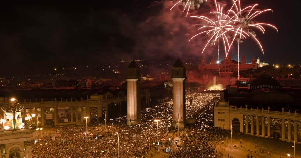Новый год в Испании в 2026 году изображение с сайта www.HeiHei.website