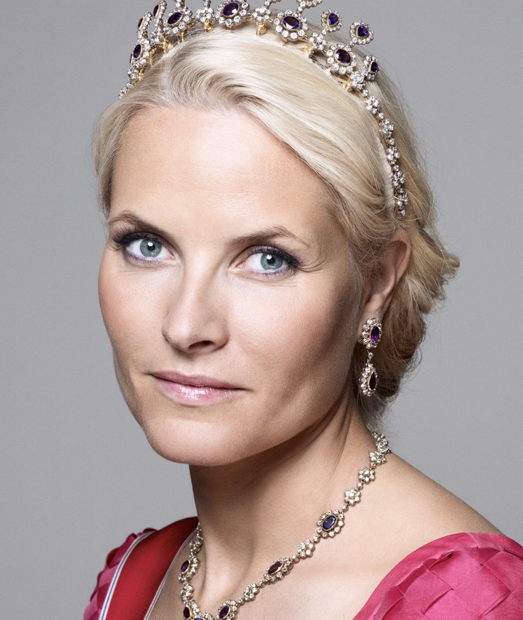Most beautiful norwegian ladies Mette Marit image from www.HeiHei.websiteизображение с сайта www.heihei.website